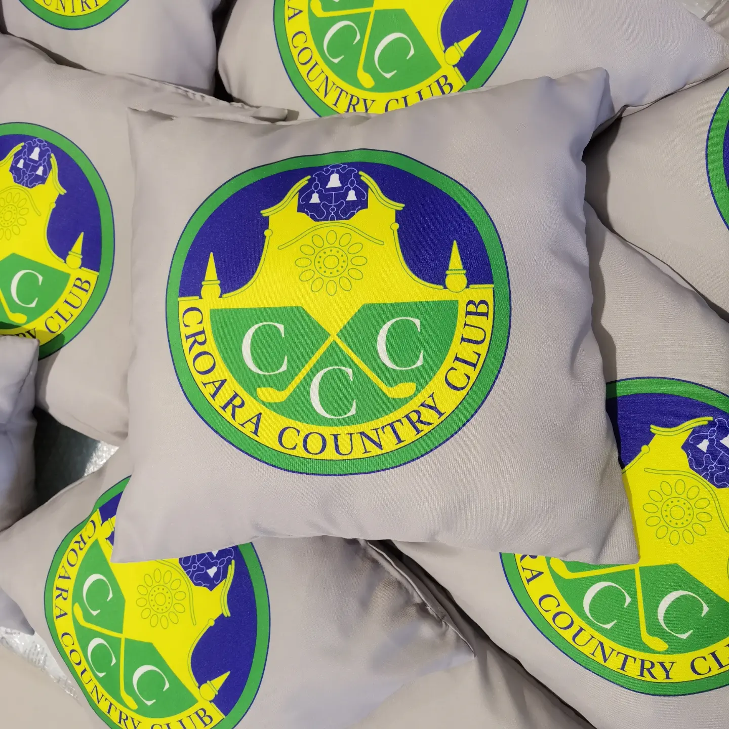 cuscini personalizzati con logo